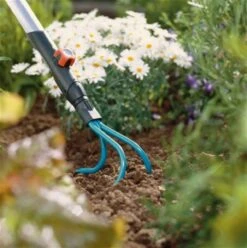 GARDENA Combisysteem Krabber Cultivatior - Werkbreedte 9 Cm - Aanbevolen Steellengte 130 Cm 27 GARDENA Combisysteem Krabber Cultivatior - Werkbreedte 9 Cm - Aanbevolen Steellengte 130 Cm -Buitentuinwinkel 1193x1200 14