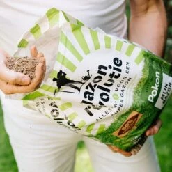 Pokon Gazon Revolutie - 12,5kg - Gazonmest / Graszaad / Bodemverbeteraar - Geschikt Voor 250m² - Binnen 15 Dagen Resultaat -Buitentuinwinkel 1200x1198 14