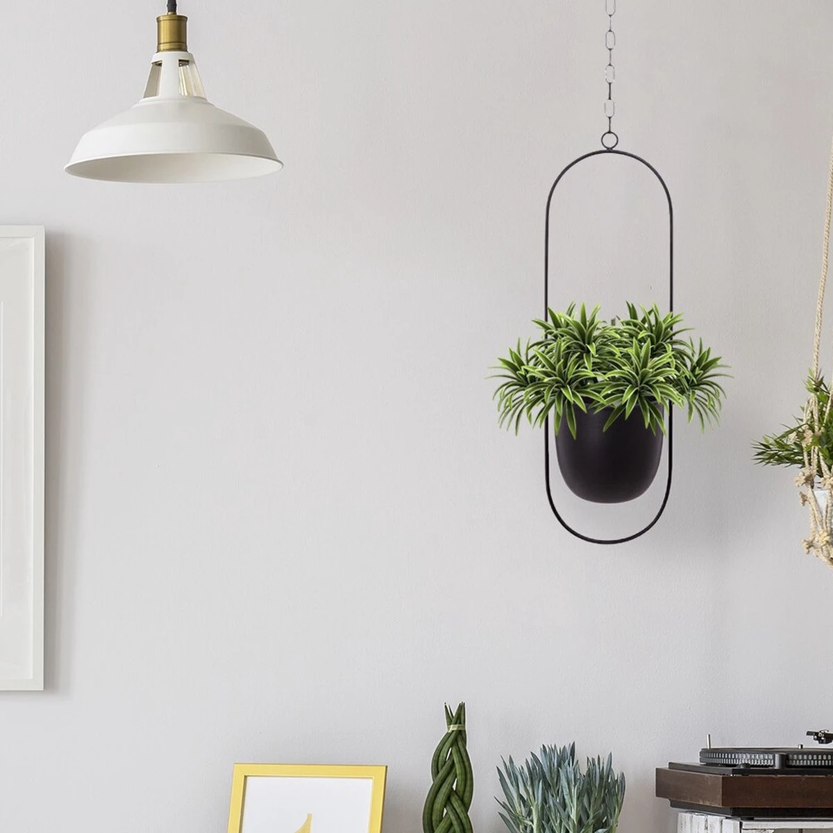 Be-Inspired® Hangende Bloempot Ovaal - Bloempot Binnen - Voor Hangplant – Plant Bloem Pot Met Opknoping – Plantenhanger - Plantenbak - Industrieel – Scandinavisch - Metaal - Zwart 6 Be-Inspired® Hangende Bloempot Ovaal - Bloempot Binnen - Voor Hangplant – Plant Bloem Pot Met Opknoping – Plantenhanger - Plantenbak - Industrieel – Scandinavisch - Metaal - Zwart - Afbeelding 4