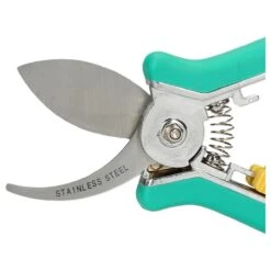 Benson Hofftech 6237 Bloemenschaartje Voor In De Tuin – 21x8x2cm | Snoeischaar | Tuinieren En Onderhoud 10 Benson Hofftech 6237 Bloemenschaartje Voor In De Tuin – 21x8x2cm | Snoeischaar | Tuinieren En Onderhoud -Buitentuinwinkel 1200x1200 1776