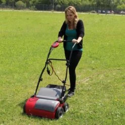 Einhell Verticuteerder En Beluchter RG-SA 1433 (1400 W - 33 Cm Werkbreedte - 3-voudige Hoogteverstelling - 28 L - Aanbevolen Voor Oppervlaktes Tot 400 M²) -Buitentuinwinkel 1200x1200 1800