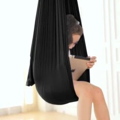 Merkloos Schommelstoel - Hangmat - Schommel - Kalmerend - Luchtdoorlatend - Kinderen - Zwart -Buitentuinwinkel 1200x1200 2443