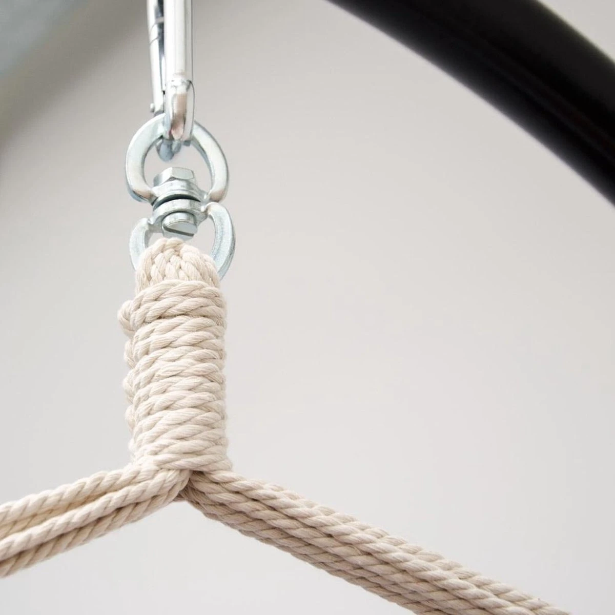 XXL 2 Persoons Hangstoel 185x130 - Zit Hangmat Met Spreidstok Tot 150 Kg - Binnen En Buiten 9 XXL 2 Persoons Hangstoel 185x130 - Zit Hangmat Met Spreidstok Tot 150 Kg - Binnen En Buiten - Afbeelding 7