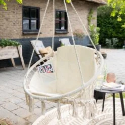 Vita5 Macramé Hangstoel - Voor Binnen En Buiten - Zonder Standaard - Incl. Kussen, Boekenvak En Beschermhoes - Tot 150kg - Beige 24 Vita5 Macramé Hangstoel - Voor Binnen En Buiten - Zonder Standaard - Incl. Kussen, Boekenvak En Beschermhoes - Tot 150kg - Beige -Buitentuinwinkel 1200x1200 2819