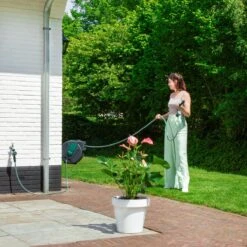 VONROC Automatische Slanghaspel – Incl. 25m Tuinslang, Aansluitslang, Spuitstuk, Koppelingen & Kraanaansluiting -Buitentuinwinkel 1200x1200 284