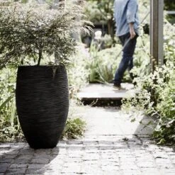 Capi Europe - Vaas Elegant Deluxe Rib NL - 56x84 - Zwart - Voor Binnen En Buiten - KBLR1132 -Buitentuinwinkel 1200x1200 884