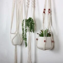 4 Stuks Plantenhangers - Boho Handgeweven Katoen Hangpot Voor Binnen/Buiten - Bloempot Met Kralen - Macramé Touw/Koord Hangplant Houder - Bohemian Wandhanger Decoratie - Verticale Tuin Plant Hanger Bloempothouder Planthanger Wit -Buitentuinwinkel 1200x1200 948