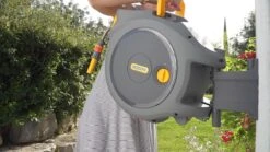 Hozelock AutoReel Slangenhouder / Wandslangbox 20m - Ø12,5mm 26 Hozelock AutoReel Slangenhouder / Wandslangbox 20m - Ø12,5mm -Buitentuinwinkel 1200x675 1