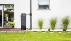 Regenton Rainsaver - Antraciet 100 L + Voet + Vulautomaat -Buitentuinwinkel 1200x703 1