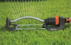GARDENA - Zwenksproeier Aqua S - Tuinsproeier - 90 Tot 220 M² -Buitentuinwinkel 1200x767