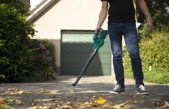 VONROC Accu Bladblazer – VPower 20V – 2 Standen – Max. Blaassnelheid 190km/u – Incl. Accu En Oplader -Buitentuinwinkel 1200x778 2