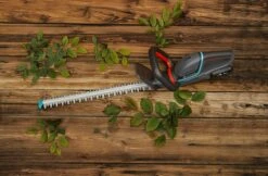 GARDENA - ComfortCut 50/18V-P4A Ready-To-Use Set - Heggenschaar -Buitentuinwinkel 1200x789 5
