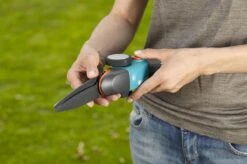 GARDENA Comfort Grasschaar - Op Steel -Buitentuinwinkel 1200x799 199