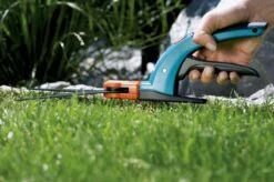 GARDENA Comfort Grasschaar - 360° Draaibaar - Antikleef Coating - Golfsnede -Buitentuinwinkel 1200x799 210
