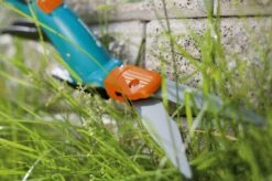 GARDENA Comfort Grasschaar - 360° Draaibaar - Antikleef Coating - Golfsnede -Buitentuinwinkel 1200x799 211
