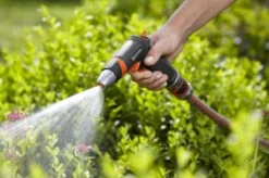 GARDENA - Comfort Reinigingsbroes - Spuitpistool - Traploos Instelbaar 20 GARDENA - Comfort Reinigingsbroes - Spuitpistool - Traploos Instelbaar -Buitentuinwinkel 1200x799 33