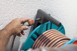 GARDENA - Wandslanghouder 60 Met Slanggeleider - Slanghouder - Maximale Capaciteit 60 Meter -Buitentuinwinkel 1200x800 12