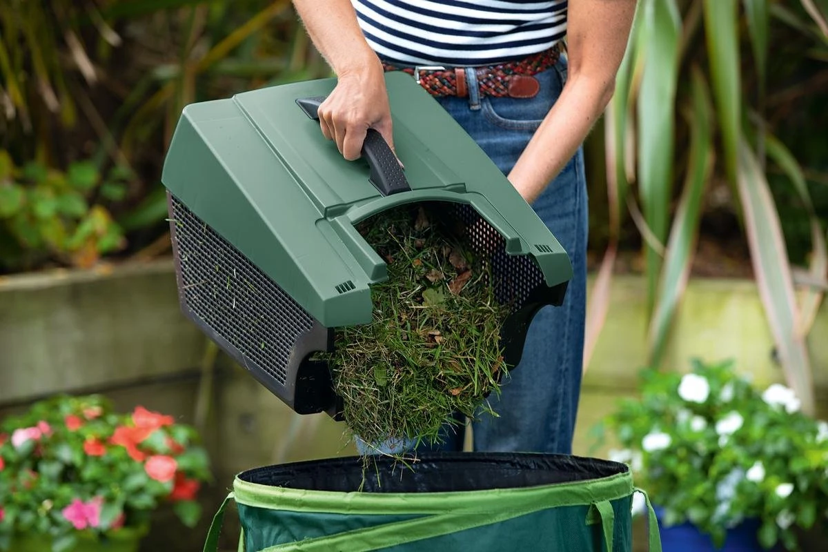 Bosch CityMower 18-300 Accu Grasmaaier - Met 1 X 18 V Accu En Lader 17 Bosch CityMower 18-300 Accu Grasmaaier - Met 1 X 18 V Accu En Lader - Afbeelding 15