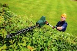 Bosch UniversalHedgePole 18 Heggenschaar Op Steel - Met 18 V Accu En Lader 27 Bosch UniversalHedgePole 18 Heggenschaar Op Steel - Met 18 V Accu En Lader -Buitentuinwinkel 1200x800 415