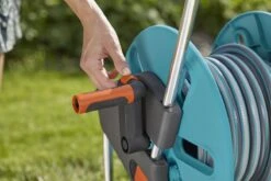 GARDENA - AquaRoll M CleverRoll Easy Slangenwagen - Maximaal 60 Meter - Inklapbare Zwengel -Buitentuinwinkel 1200x800 60