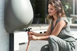 Elho Pure Raindrop 70L - Geel/Oker 26 Elho Pure Raindrop 70L - Geel/Oker -Buitentuinwinkel 1200x800 67