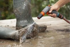 GARDENA - Comfort Reinigingsbroes - Spuitpistool - Traploos Instelbaar 18 GARDENA - Comfort Reinigingsbroes - Spuitpistool - Traploos Instelbaar -Buitentuinwinkel 1200x800 82