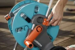 GARDENA AquaRoll S Slangenwagen - Verstelbare Handgreep - Excl. Tuinslang -Buitentuinwinkel 1200x800 96