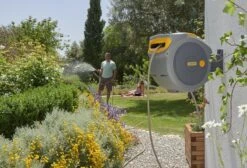 Hozelock AutoReel Slangenhouder / Wandslangbox 20m - Ø12,5mm 36 Hozelock AutoReel Slangenhouder / Wandslangbox 20m - Ø12,5mm -Buitentuinwinkel 1200x816 1