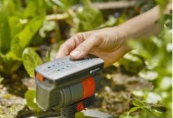 GARDENA - Zwenksproeier AquaZoom Compact - Tuinsproeier - 9 Tot 216 M² -Buitentuinwinkel 1200x821