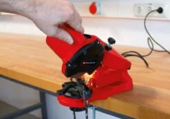 Einhell Kettingslijper GC-CS 85 E (85 W - 5500 /min - Slijphoekverstelling W. Schaal - Kettingspanner - Dieptebegrenzer Incl. Slijpschijf) 27 Einhell Kettingslijper GC-CS 85 E (85 W - 5500 /min - Slijphoekverstelling W. Schaal - Kettingspanner - Dieptebegrenzer Incl. Slijpschijf) -Buitentuinwinkel 1200x839 2