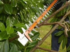 Black & Decker BLACK+DECKER BEHTS451-QS Heggenschaar - 550W - 60cm - Gesnoerd 13 Black & Decker BLACK+DECKER BEHTS451-QS Heggenschaar - 550W - 60cm - Gesnoerd -Buitentuinwinkel 1200x878 5