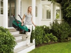 Bosch ARM 32 Grasmaaier - 1200 W 10 Bosch ARM 32 Grasmaaier - 1200 W -Buitentuinwinkel 1200x899 27