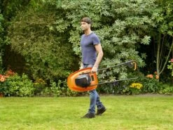 Black & Decker BLACK+DECKER BEMWH551-QS Zweefmaaier - 1200W - 30cm - Gesnoerd 12 Black & Decker BLACK+DECKER BEMWH551-QS Zweefmaaier - 1200W - 30cm - Gesnoerd -Buitentuinwinkel 1200x900 39