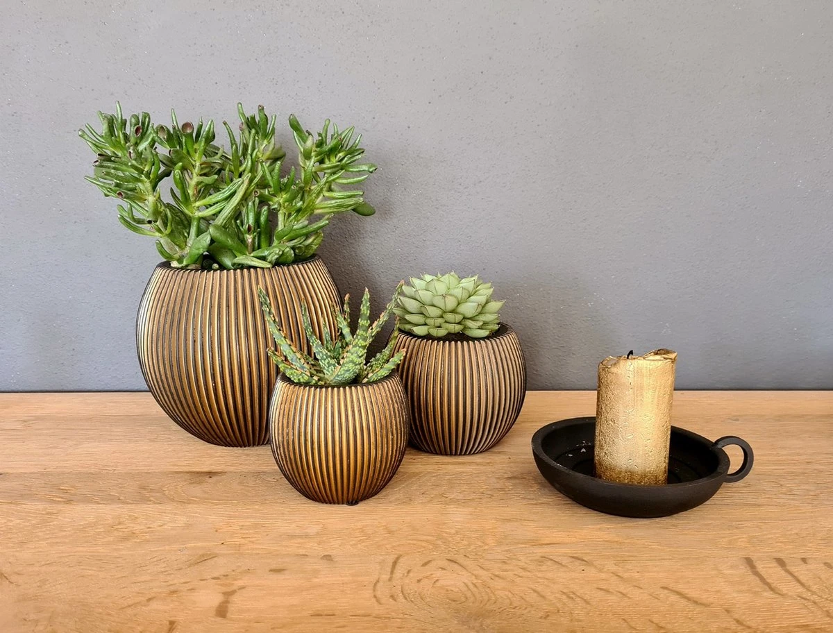 Capi Europe - Set Van 3 - Bloempot Binnen - Groove - - Goud - Bloempot Voor Binnen - BOX-BGVGB-3 5 Capi Europe - Set Van 3 - Bloempot Binnen - Groove - - Goud - Bloempot Voor Binnen - BOX-BGVGB-3 - Afbeelding 3