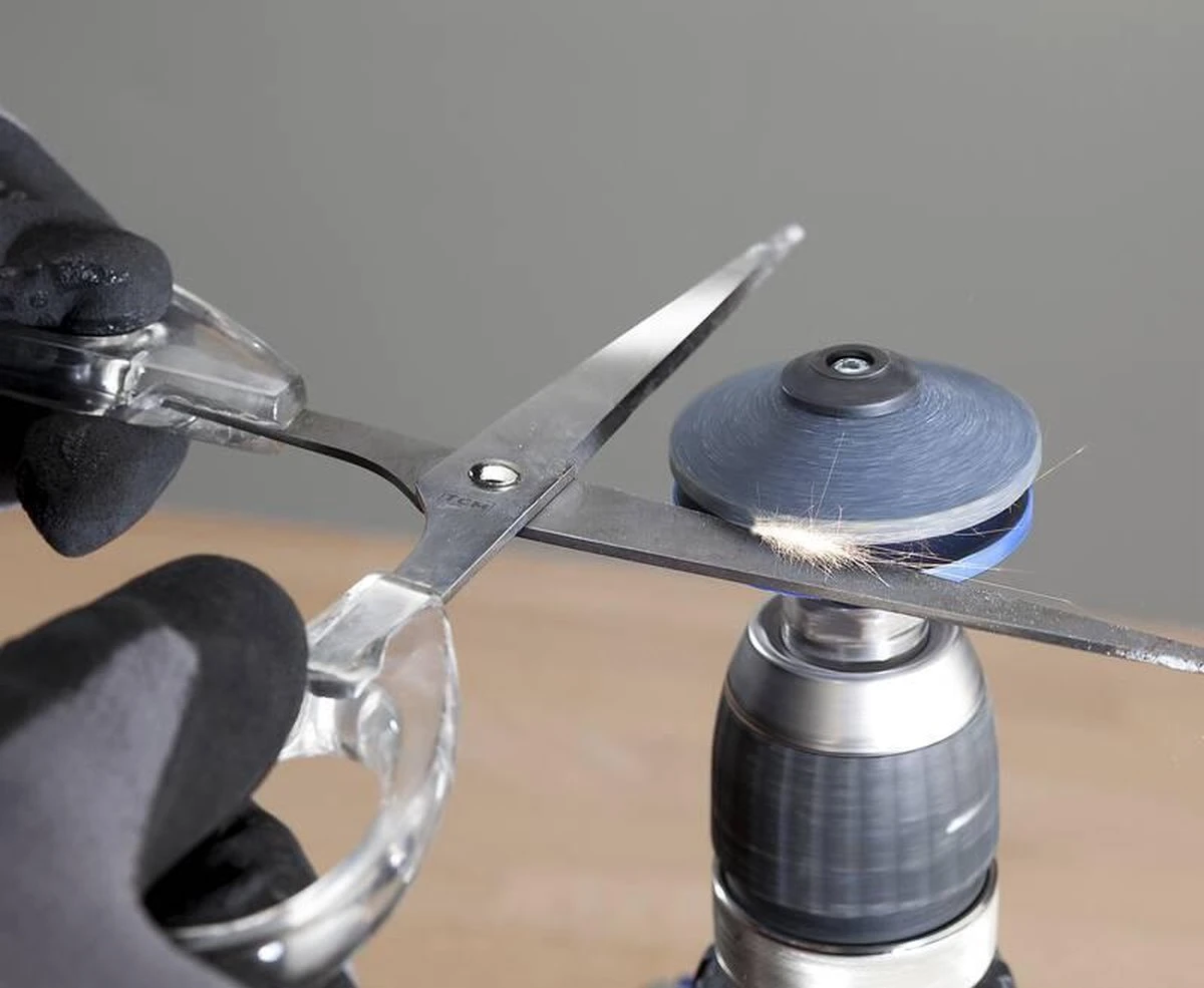 GartenMeister Slijper Voor Tuingereedschap Met Grasmaaierblad En Messenslijper 4 GartenMeister Slijper Voor Tuingereedschap Met Grasmaaierblad En Messenslijper - Afbeelding 2