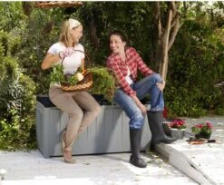 Keter Novel Opbergbox - 340L - 124x55x62.5cm - Grijs 21 Keter Novel Opbergbox - 340L - 124x55x62.5cm - Grijs -Buitentuinwinkel 1200x993 3