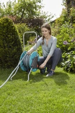 GARDENA - AquaRoll CleverRoll S Set Slangenwagen - Incl. 20 M Slang - Maximaal 40 M Opbergcapaciteit -Buitentuinwinkel 798x1200 4