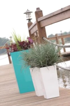 Prosperplast Kunststof Urbi Bloempot/plantenpot Met Binnenpot Wit 32 X 32 X 61 Cm - 21/49 Liter - Hoge Vierkante Bloempotten -Buitentuinwinkel 800x1200 122