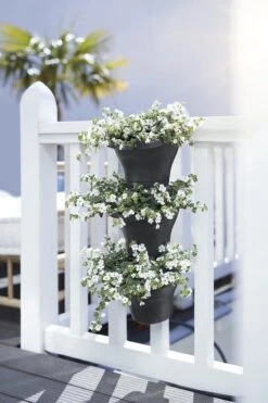 Elho Corsica Vertical Forest 24 - Bloempot Voor Balkonbuiten - Ø 26.7 X H 29.7 Cm - Zwart/Antraciet 30 Elho Corsica Vertical Forest 24 - Bloempot Voor Balkonbuiten - Ø 26.7 X H 29.7 Cm - Zwart/Antraciet -Buitentuinwinkel 800x1200 150