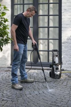 Powerplus POWXG90405 Hogedrukreiniger - 1400W - Max. 110 Bar - 390 L/h - Incl. 5m Slang En Accessoires - Excl. Terrasreiniger - Reiniger Voor Auto, Fiets En Meubelen 22 Powerplus POWXG90405 Hogedrukreiniger - 1400W - Max. 110 Bar - 390 L/h - Incl. 5m Slang En Accessoires - Excl. Terrasreiniger - Reiniger Voor Auto, Fiets En Meubelen -Buitentuinwinkel 800x1200 217