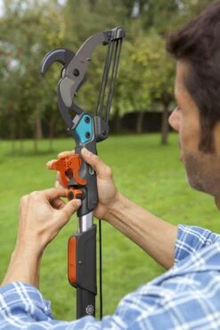 GARDENA Combisysteem Aambeeld Boomschaar Takkenschaar - 35mm 13 GARDENA Combisysteem Aambeeld Boomschaar Takkenschaar - 35mm -Buitentuinwinkel 800x1200 230