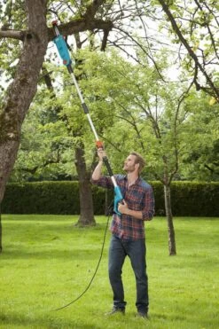 GARDENA - TCS 720/20 Kettingzaag - Max Bereik 4.40m -Buitentuinwinkel 800x1200 251