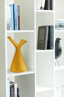 Elho Plunge Gieter 20 - Gieter Voor Binnenaccessoires - Ø 15.0 X H 29.5 Cm - Geel/Oker -Buitentuinwinkel 800x1200 27