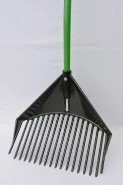 Golden Gark Multihark - Voor Harken, Scheppen En Zeven - Per Stuk – Groen 11 Golden Gark Multihark - Voor Harken, Scheppen En Zeven - Per Stuk – Groen -Buitentuinwinkel 803x1200 10
