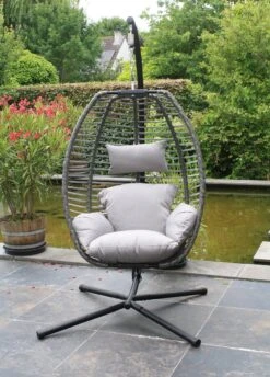 Pro Garden Lowander Hangstoel Egg 191x126x126- Schommelstoel Met Rattan Cocoon En Robuust Stalen Standaard Incl. Kussens - Volledig Inklapbaar - Lichtgrijs 19 Pro Garden Lowander Hangstoel Egg 191x126x126- Schommelstoel Met Rattan Cocoon En Robuust Stalen Standaard Incl. Kussens - Volledig Inklapbaar - Lichtgrijs -Buitentuinwinkel 862x1200 6