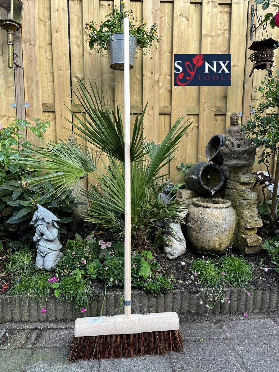 Synx Tools Gemeente Bezem 45 Cm - Straatbezem / Stadsbezem - Steel 150 Cm - Harde Natuurvezels - Bezemsteel - Bezems - Schrobborstels - Veger - Buitenbezem -Tuinbezem 3 Synx Tools Gemeente Bezem 45 Cm - Straatbezem / Stadsbezem - Steel 150 Cm - Harde Natuurvezels - Bezemsteel - Bezems - Schrobborstels - Veger - Buitenbezem -Tuinbezem