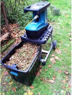 Makita UD2500 Hakselaar - 2500W 14 Makita UD2500 Hakselaar - 2500W -Buitentuinwinkel 912x1200 3