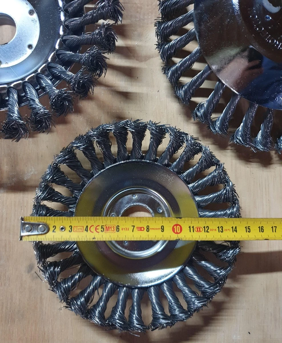 Onkruidborstel Voor Bosmaaier | 150mm /15 Cm Staalborstel Nieuw | Universele Onkruidborstel 150 Mm - Onkruidverwijderaar - Voegenborstel - Grastrimmer 9 Onkruidborstel Voor Bosmaaier | 150mm /15 Cm Staalborstel Nieuw | Universele Onkruidborstel 150 Mm - Onkruidverwijderaar - Voegenborstel - Grastrimmer - Afbeelding 7